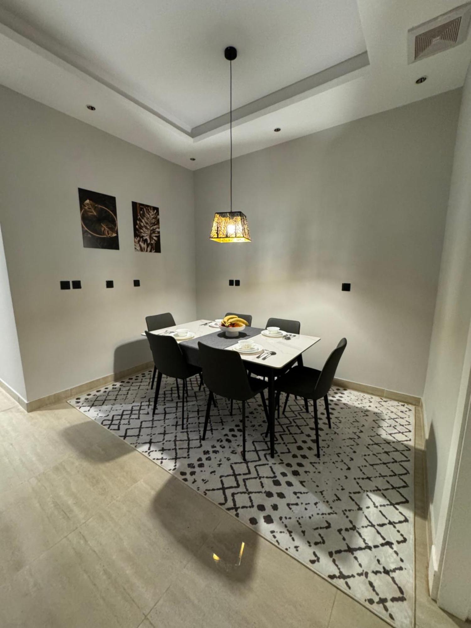 Kayan Apartemen *